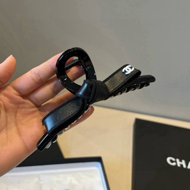 Chanel hairpin