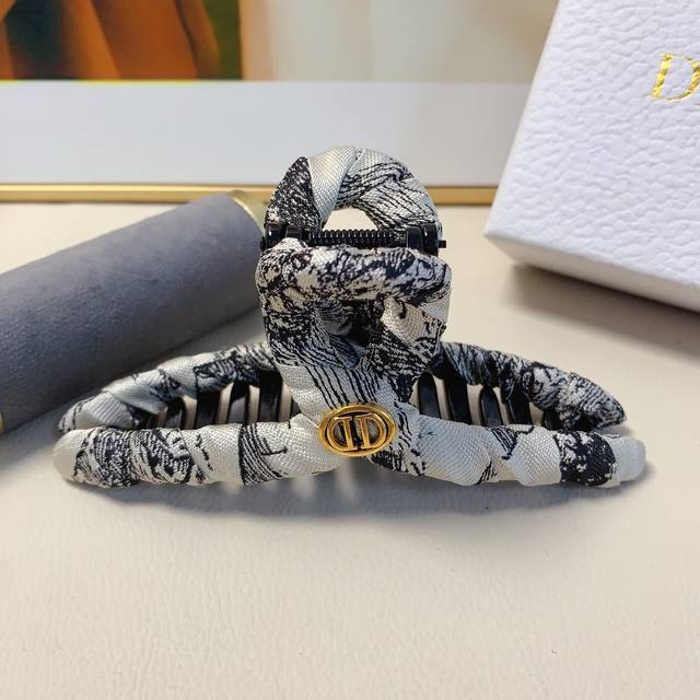 Dior Dior Dior hair clip Forest style hair clip temperament versatile daily exqu