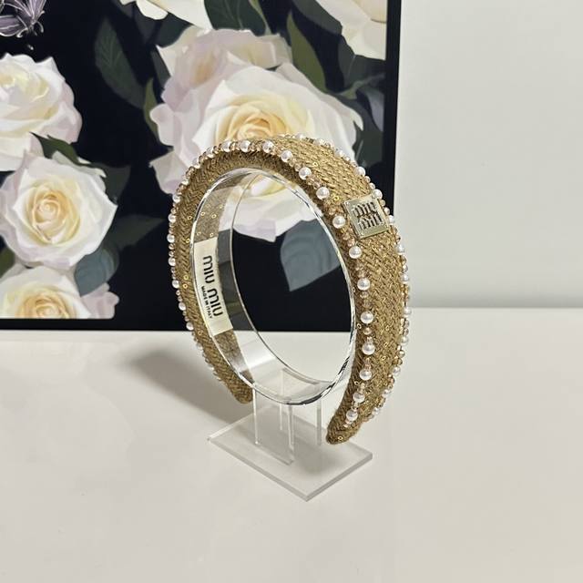 Special counter packaging Miumiu Miu Miu's latest headband Little fairies hurry