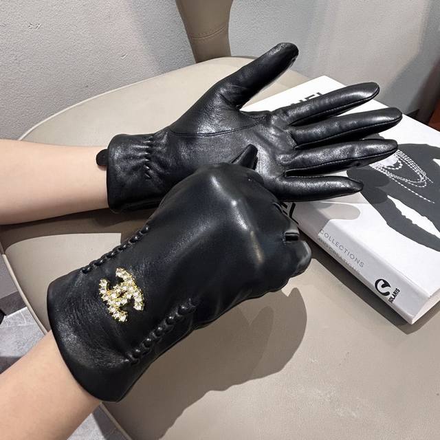 2025 new exclusive touch-screen gloves, Chanel original quality official website