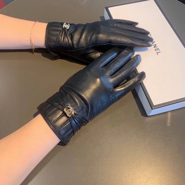 2025 new exclusive touch-screen gloves, Chanel original quality official website