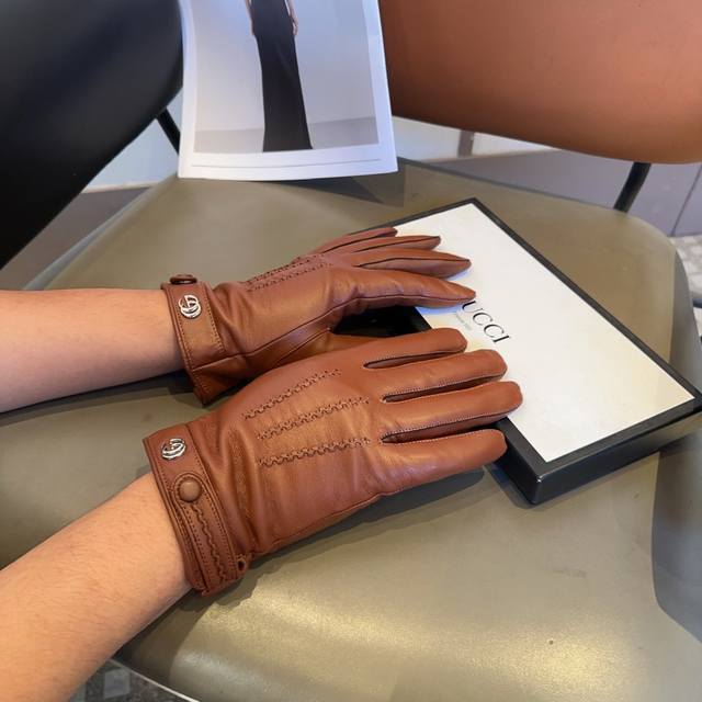 Gucci men's new sheepskin gloves, fashionable gloves, warm in autumn and winter