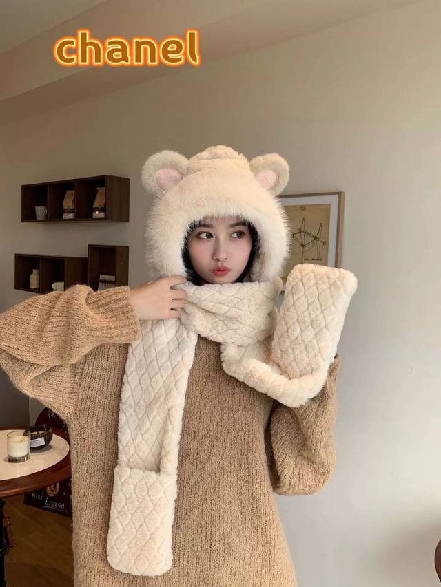 Chanel Chanel bear hat autumn and winter women's scarf gloves integrated hooded