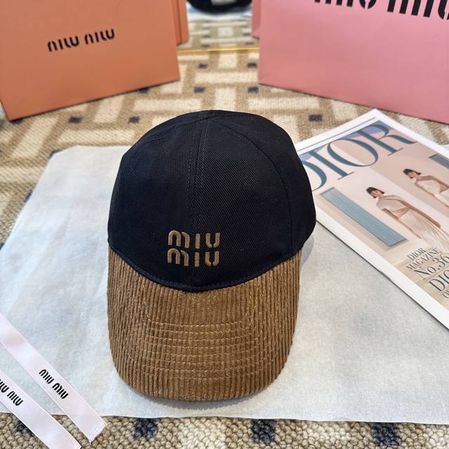 Miumiu original new style baseball cap, authentic mold customization, original w