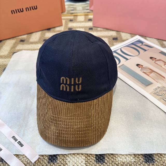 Miumiu original new style baseball cap, authentic mold customization, original w