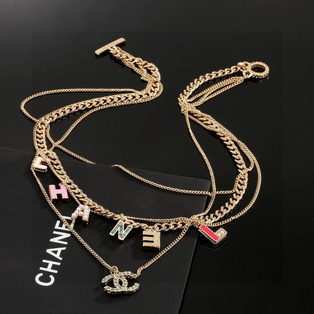 Chanel necklace, high-end quality, same material as the counter, exquisite workm