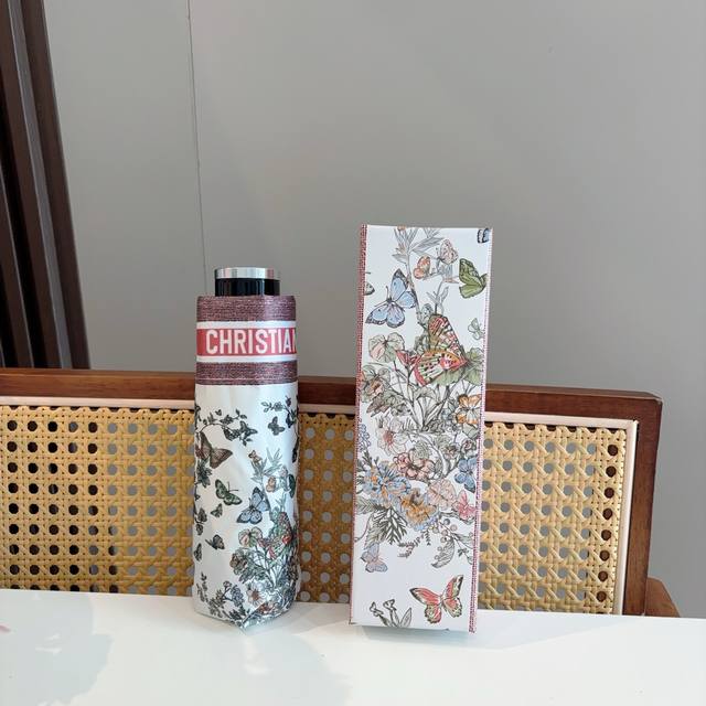 Dior 50% folding umbrella, ultra-light, pocket only 18cm, hot-selling model with