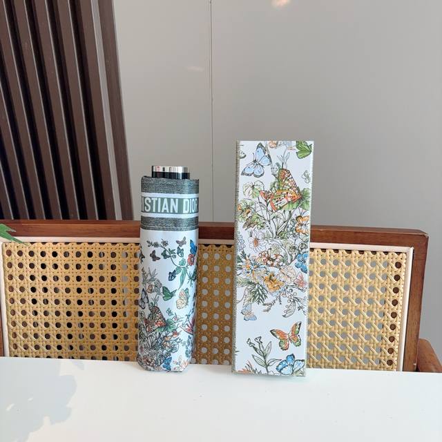 Dior 50% folding umbrella, ultra-light, pocket only 18cm, hot-selling model with