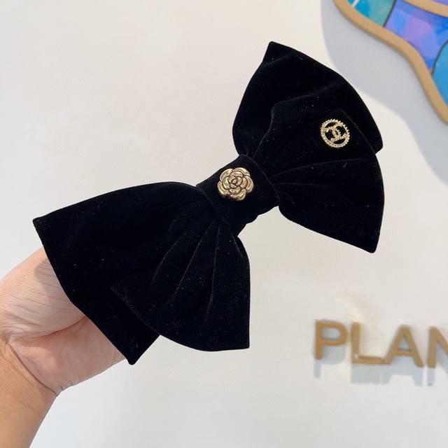 with packaging Chanel celebrity-style bow clip hair clip slingshot clip Interne