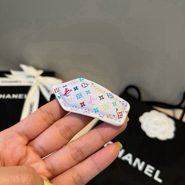 Single Lv Louis Vuitton new hairpin