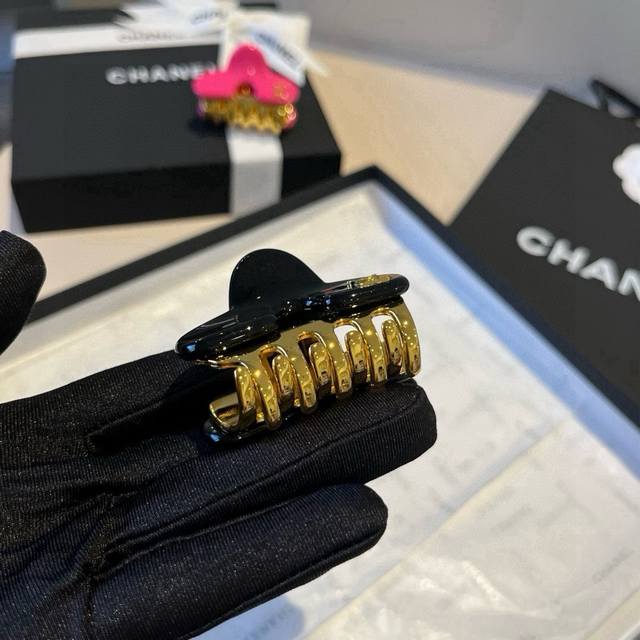 Single Lv Louis Vuitton hairpin