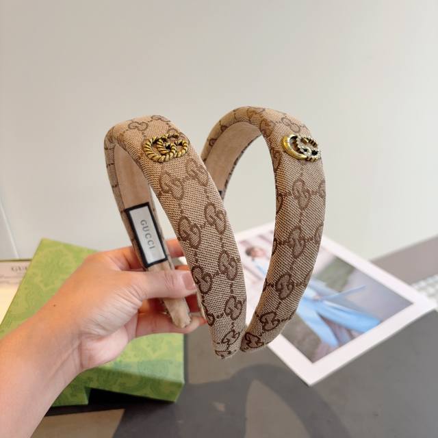 with packaging Gucci official classic new double G headband, a must-have item f