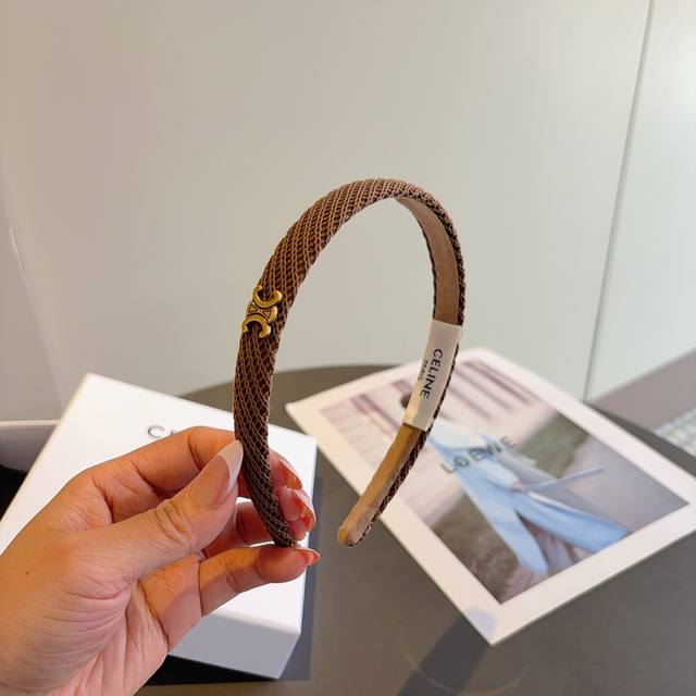 with packaging Celine's new knitted wool headband with fresh lettering, comfort