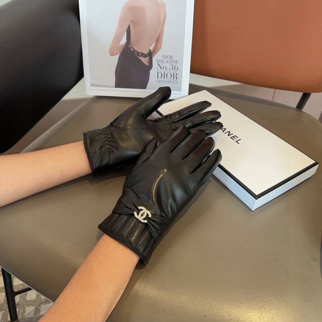 Chanel sheepskin gloves, fashionable gloves, warm and velvet lining for autumn