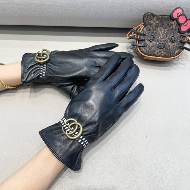 Gucci women's sheepskin gloves, fashionable gloves, warm and velvet lining for a
