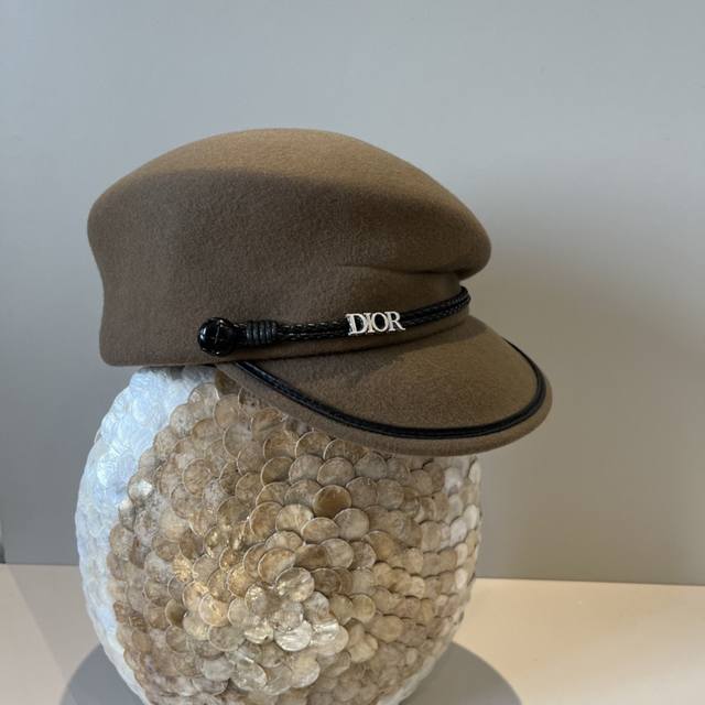 Dior Dior autumn and winter new wool duckbill military cap, 100% wool fabric, he