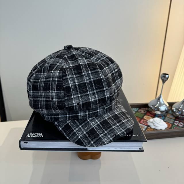 Chanel new duckbill painter hat, unisex,