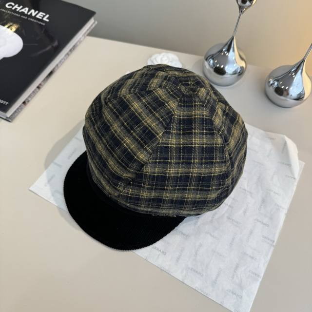 Chanel new duckbill painter hat, autumn and winter style, head circumference 57c