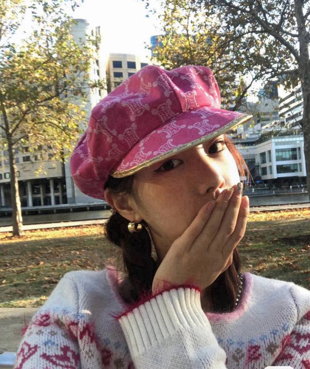 Celine Celine new duckbill military cap, painter's octagonal cap, official patte