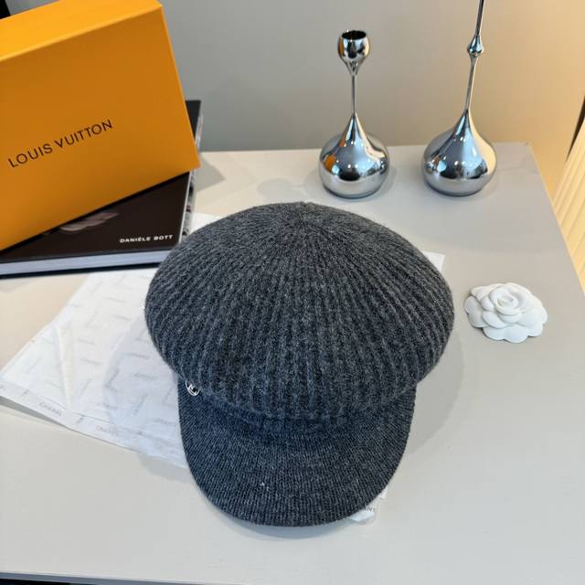 Lv Louis Vuitton wool peaked painter hat, unisex,