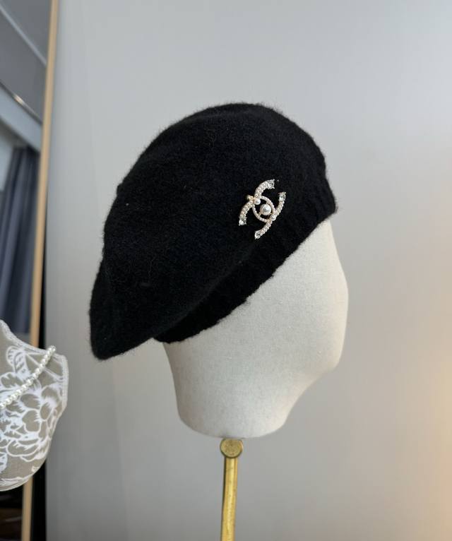 Chanel wool beret, knitted beret, versatile style