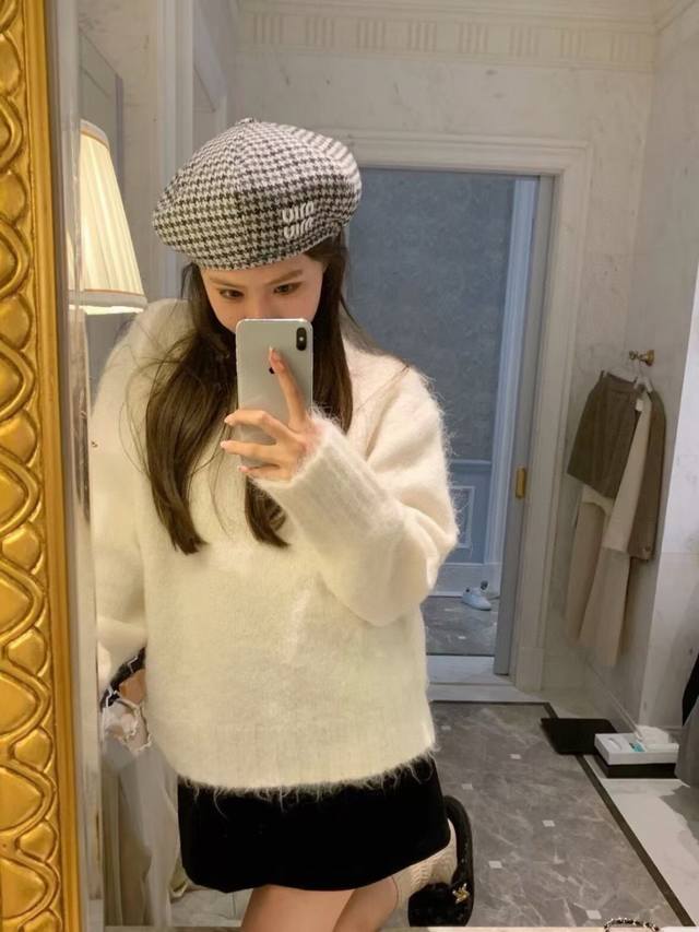 Miumiu Miu Miu new autumn and winter wool beret, official style, retro style pla