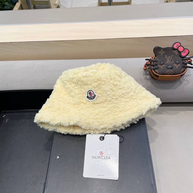 Moncler fisherman hat women's autumn and winter new solid color warm cold wind f