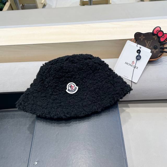 Moncler fisherman hat women's autumn and winter new solid color warm cold wind