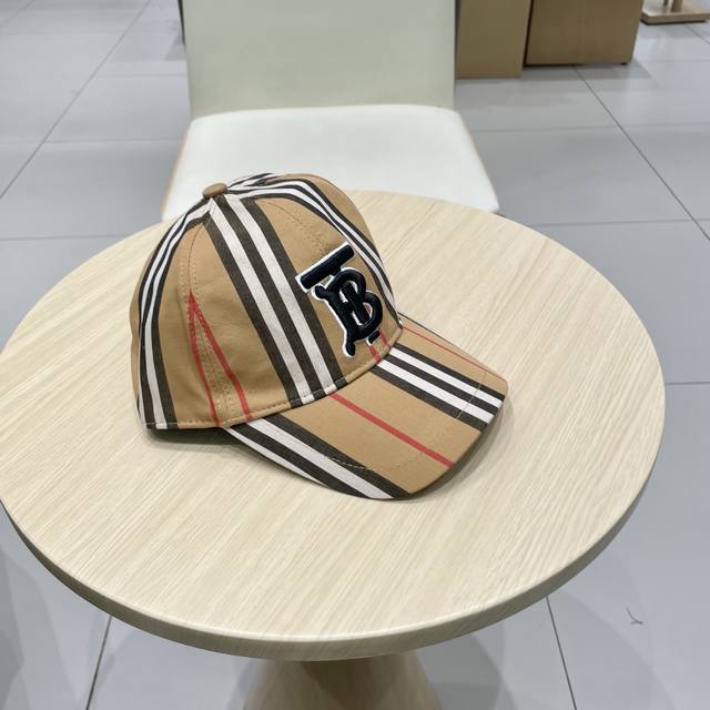 Burberry Unisex Logo Baseball Cap Burberry