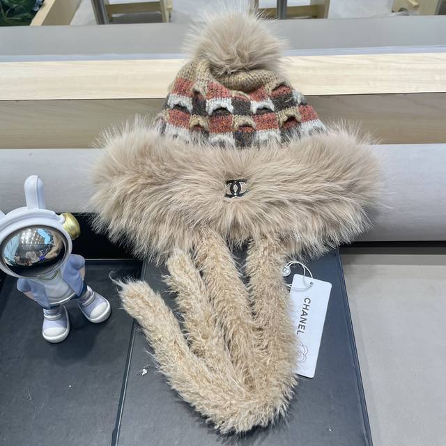 Chanel braided wool hat warm jacquard square color matching large fur brim pullo