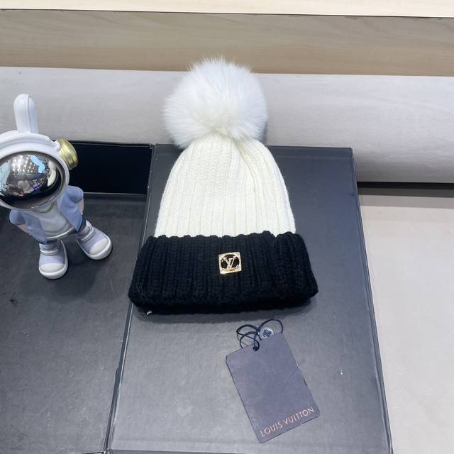 Lv Louis Vuitton Korean version Ins autumn and winter real fox fur ball wool hat