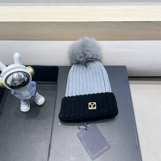 Lv Louis Vuitton Korean version Ins autumn and winter real fox fur ball wool hat