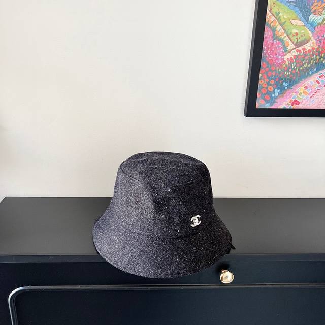 Special dust bag Chanel Chanel 2025 new sequined woolen small Chanel style bucke