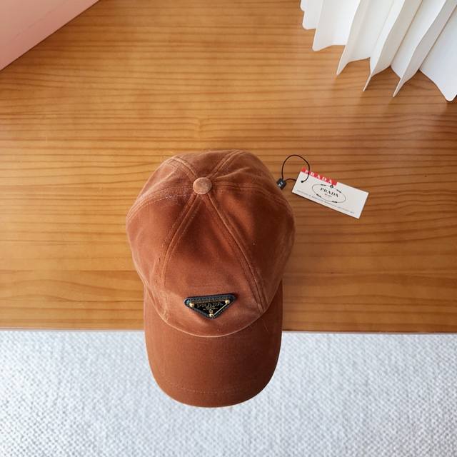 prada Prada's best-selling gold label mink velvet high-end baseball cap, with Eu