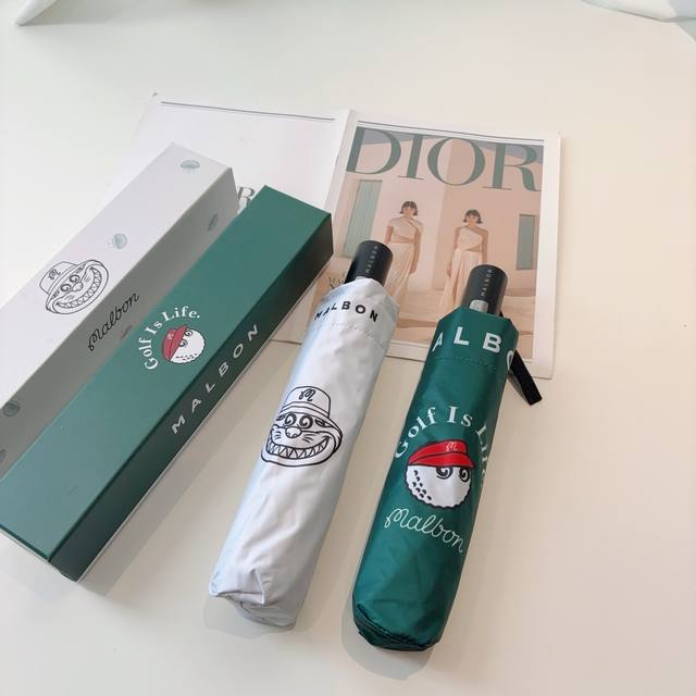 Malbon, a new trendy summer brand, offers a new, fully automatic folding umbrell