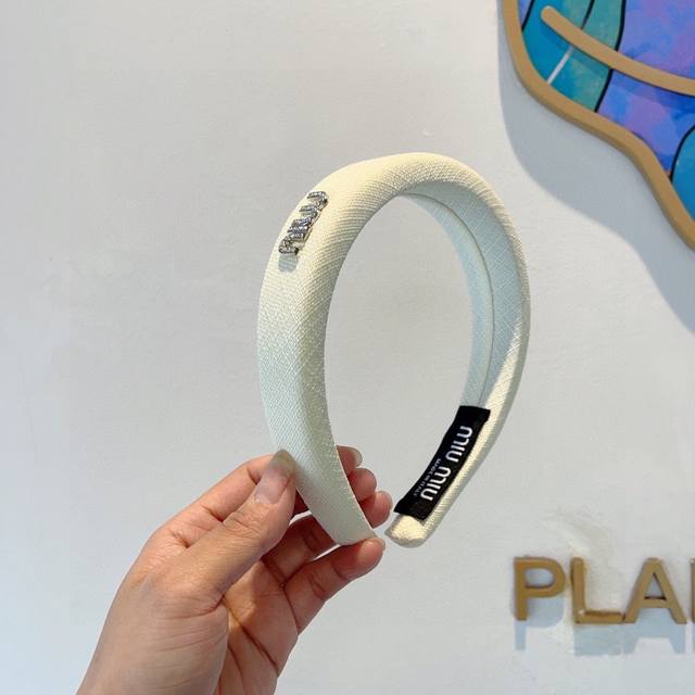 With packagingMiumiu Miu Miu's new sweet letter handmade headband, girly and sim