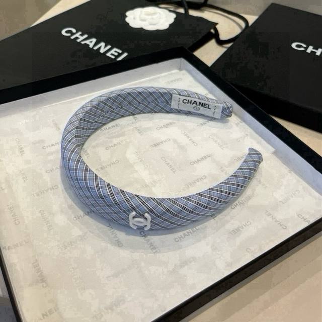 Chanel Chanel headband classic small headband