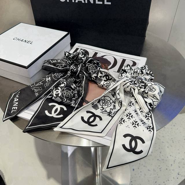 comes with a box Chanel's latest style ribbon hairband, full of celebrity style
