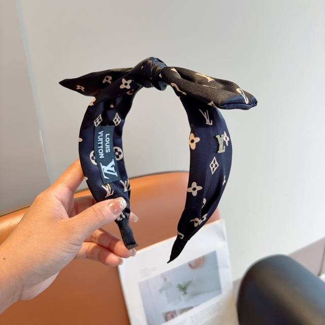 with packaging Lv Louis Vuitton new wide version bow headband, fashionable head