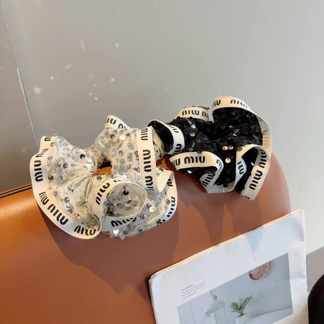 with packaging Miumiu Miu Miu new style hairband, exquisite beaded intestinal l