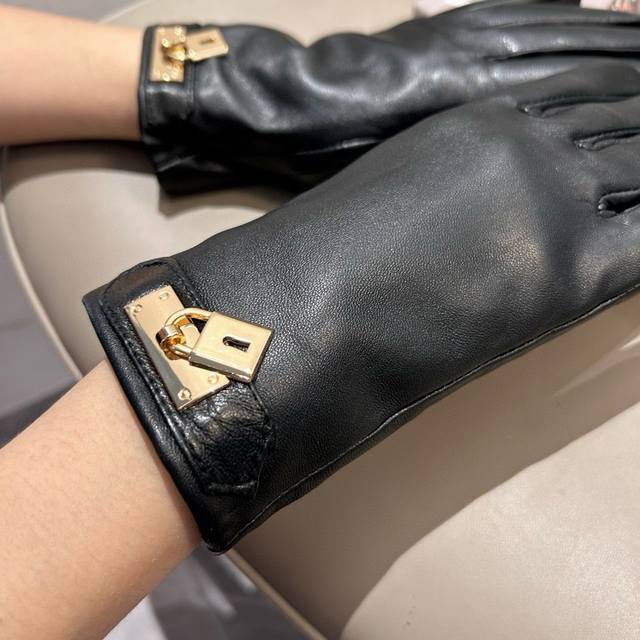 2025 new exclusive first touch screen gloves Herm