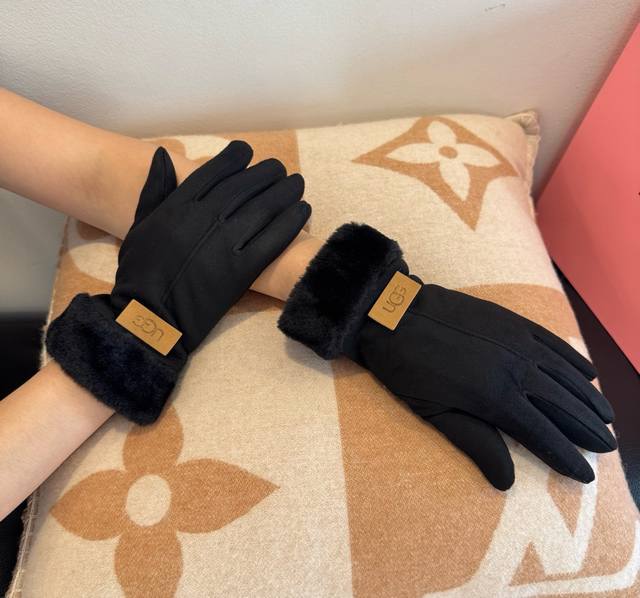 Ugg2025 autumn and winter lazy rabbit wool gloves are worth comparing the same s