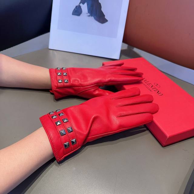 Valentino women's sheepskin gloves, fashionable gloves, warm and velvet lining f