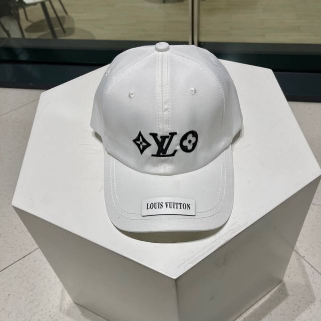 Lv New counter synchronization baseball cap, counter synchronization shipment, b