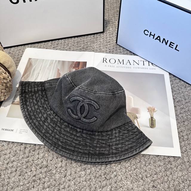 Chanel's new high-end denim style bucket hat, sun protection and super easy to m