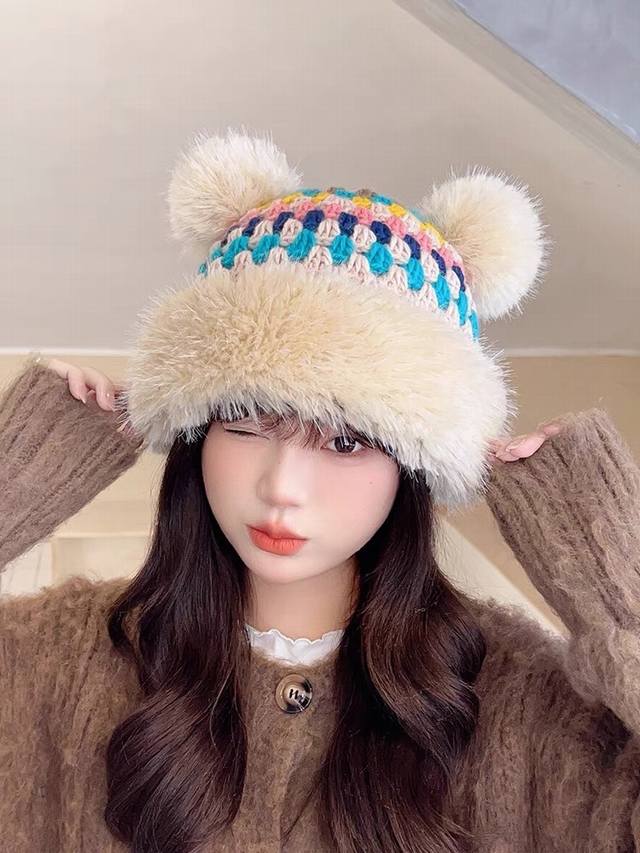 Moncler new cute bear color matching warm wool knitted hat for women