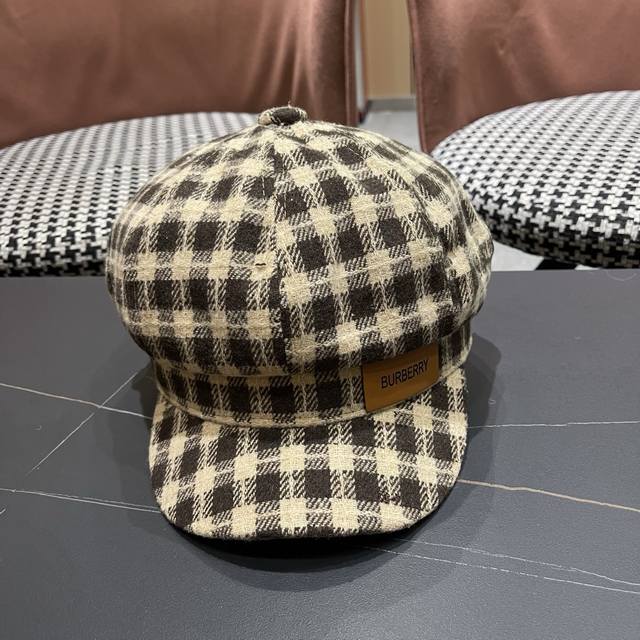 Burberry 2025 Autumn and Winter Plaid Octagonal Hat Shows Face Small Beret Stud