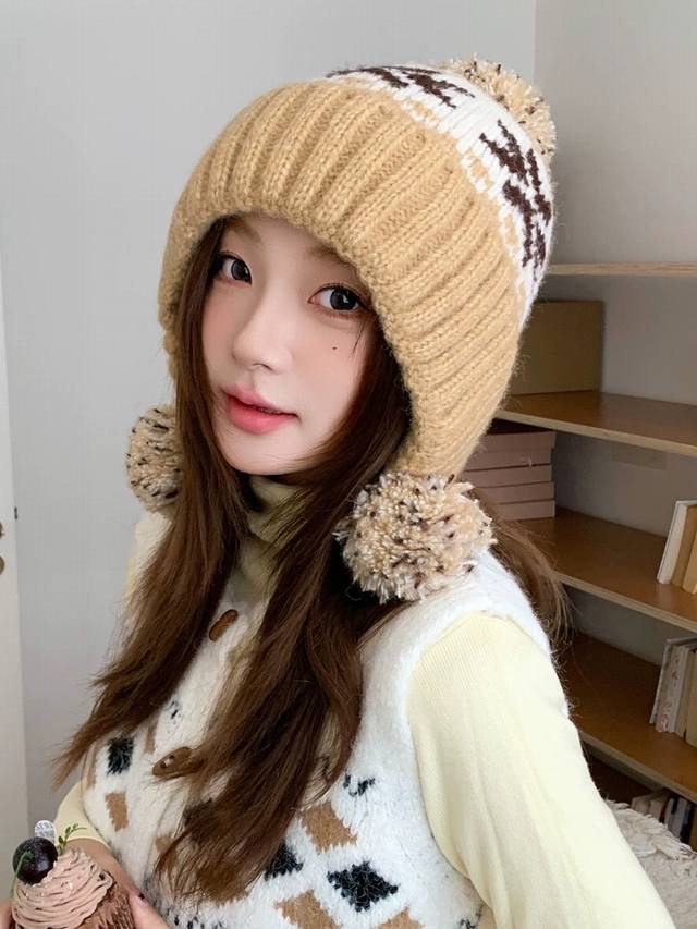 Lv Louis Vuitton 2025 new autumn and winter wool ball comfortable wool hat femal