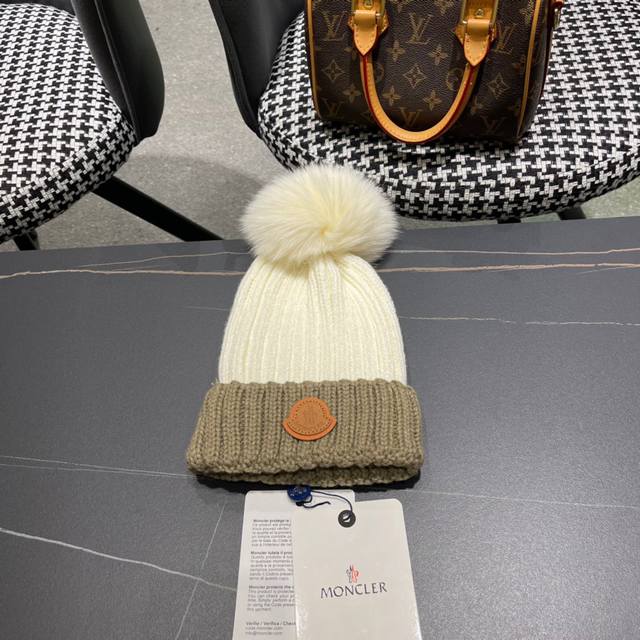 Moncler high-quality fox fur ball knitted rabbit wool beanieA super classic and