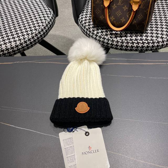 Moncler high-quality fox fur ball knitted rabbit wool beanieA super classic and